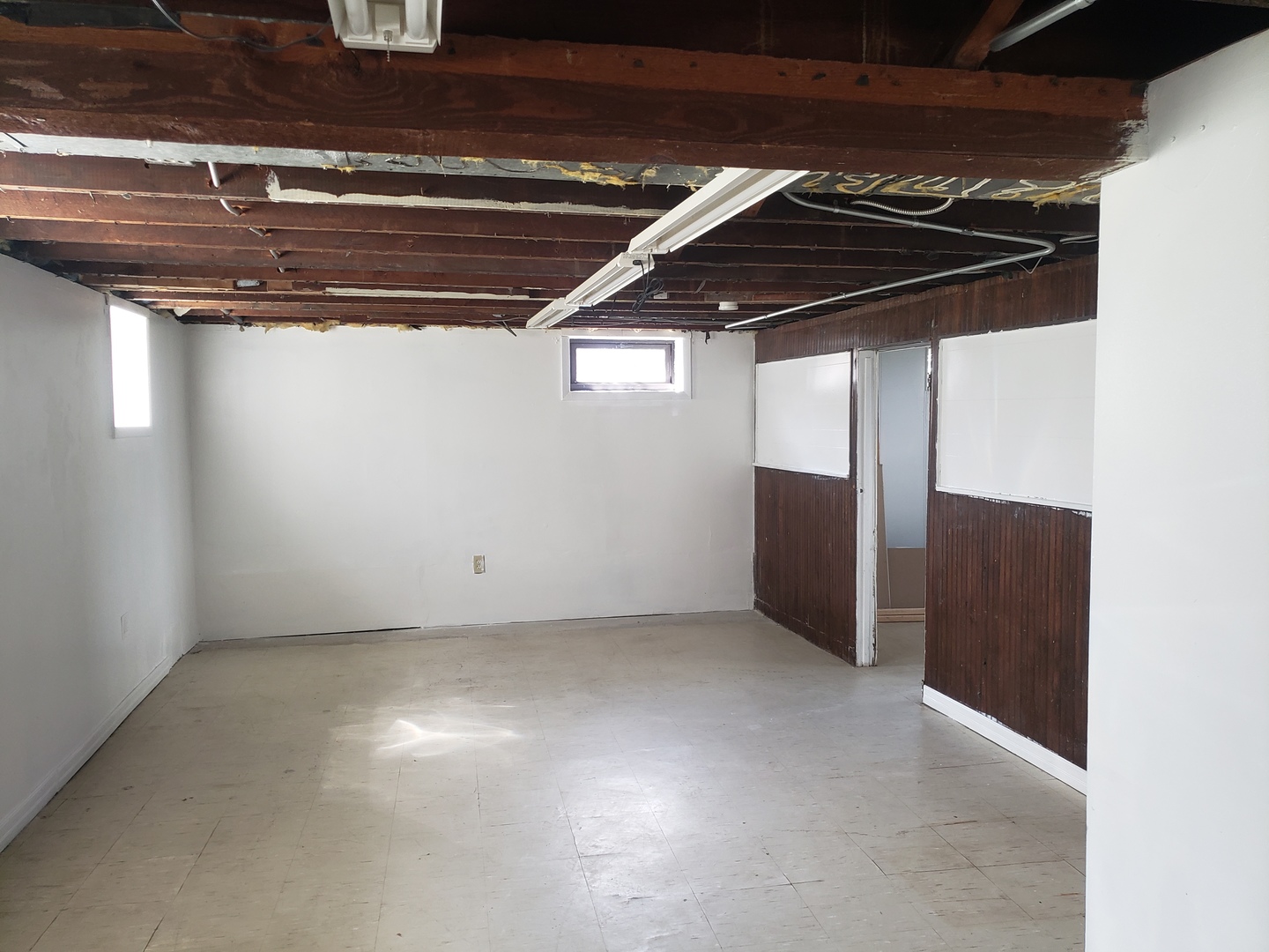 329 S Monterey Avenue, Villa Park, IL 60181