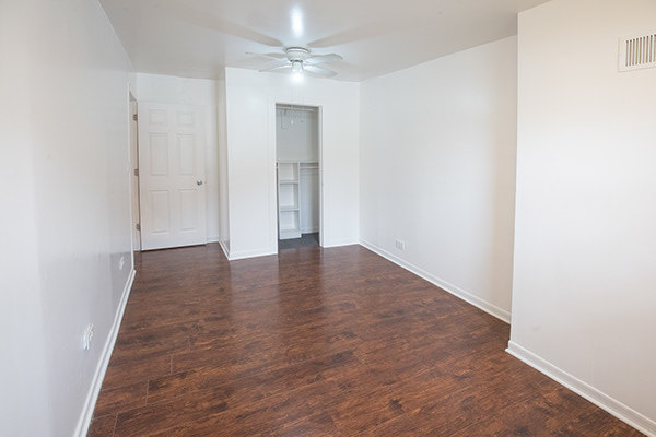 329 S Monterey Avenue, Villa Park, IL 60181