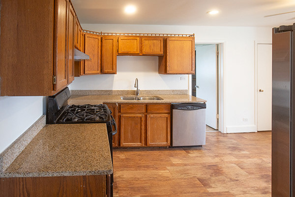 329 S Monterey Avenue, Villa Park, IL 60181