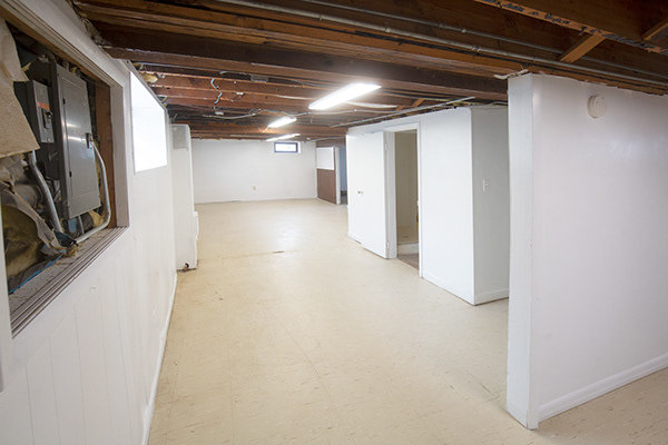 329 S Monterey Avenue, Villa Park, IL 60181