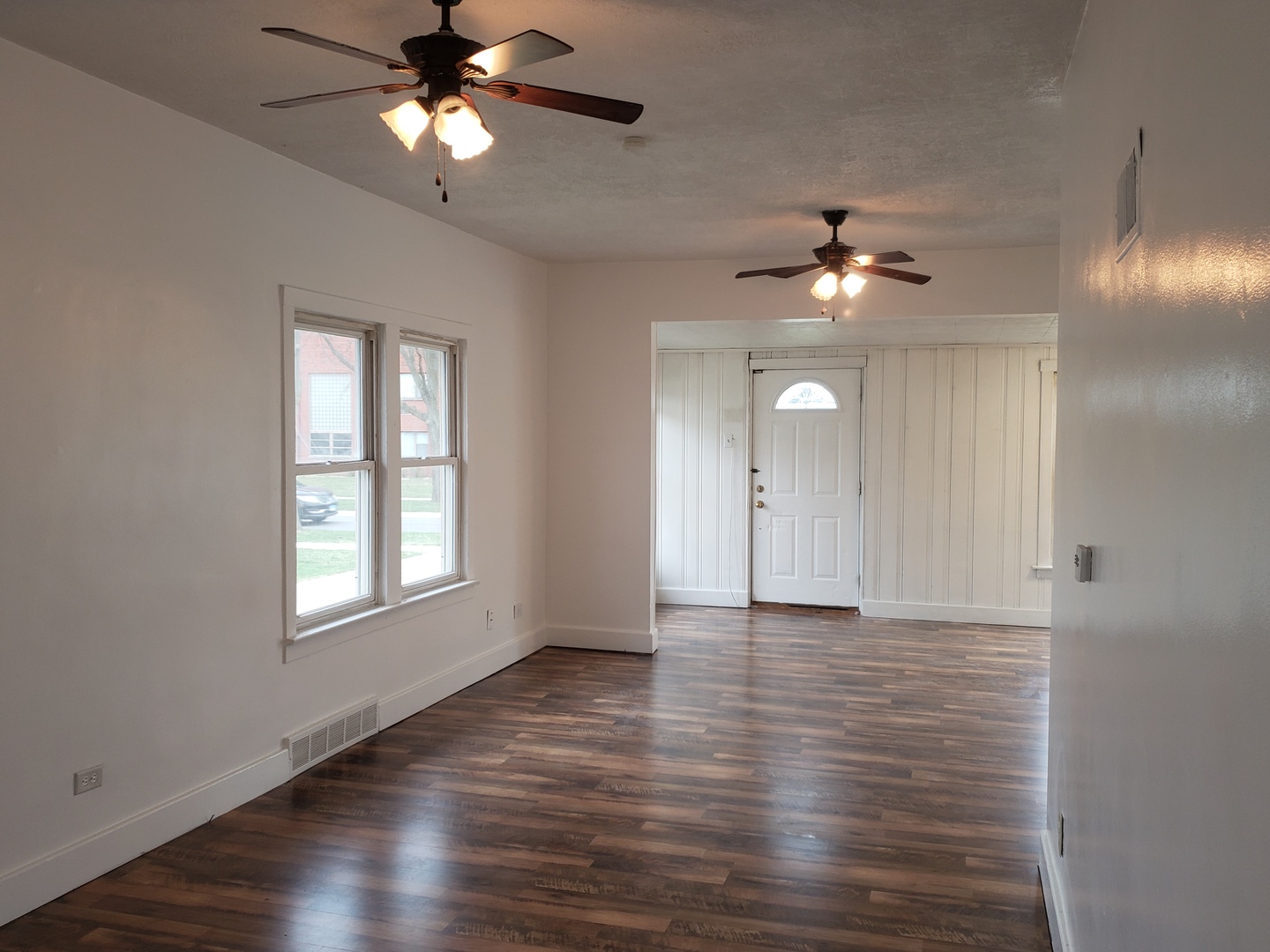 329 S Monterey Avenue, Villa Park, IL 60181