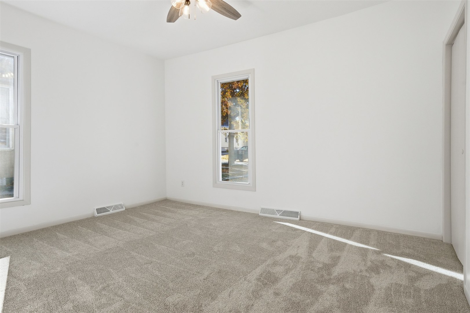 1006 S East Street, Bloomington, IL 61701