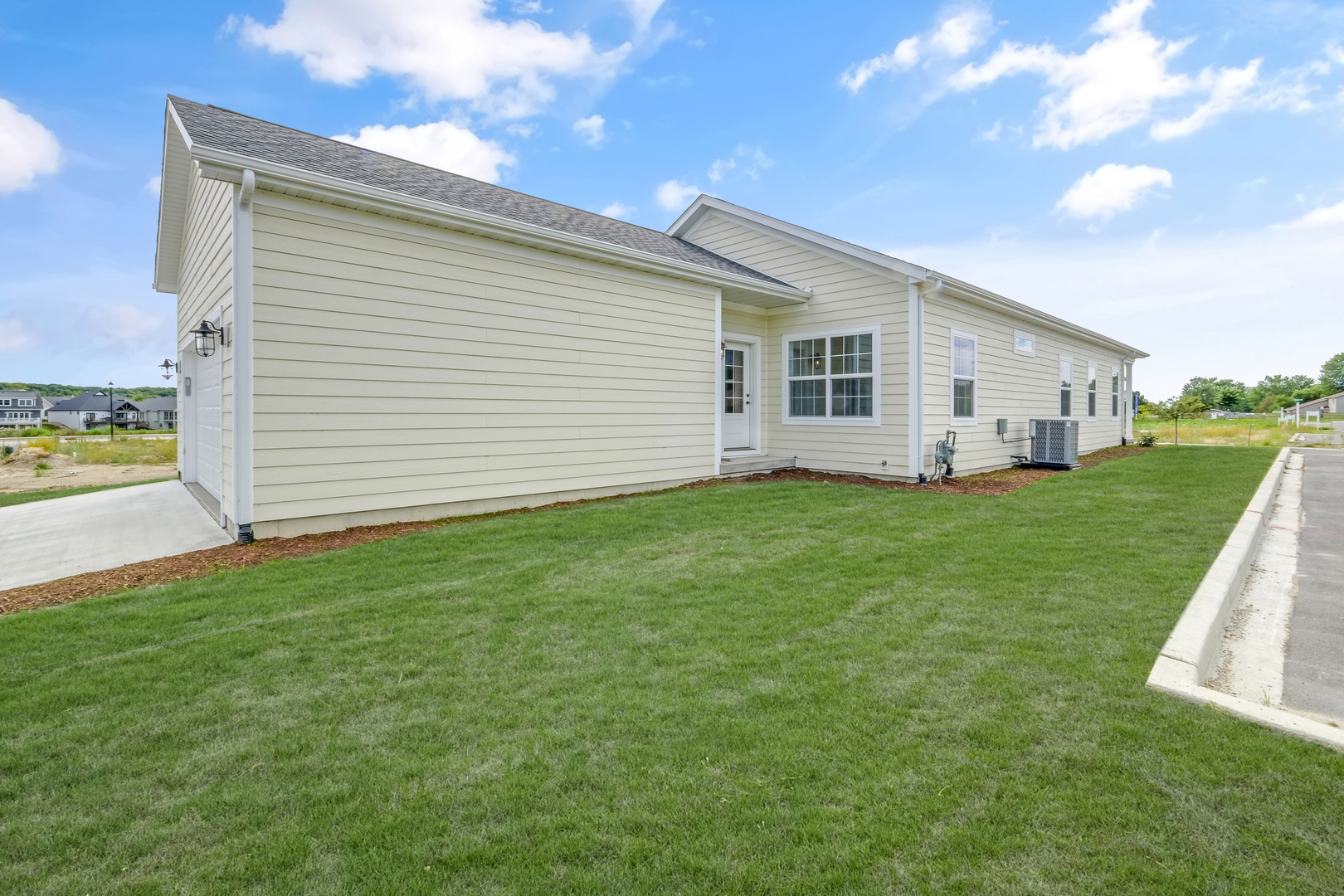 9 Lilac Lane, Ottawa, IL 61350