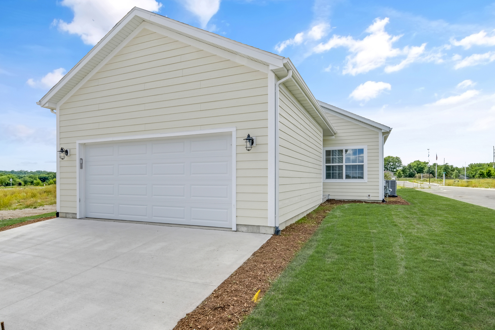 9 Lilac Lane, Ottawa, IL 61350