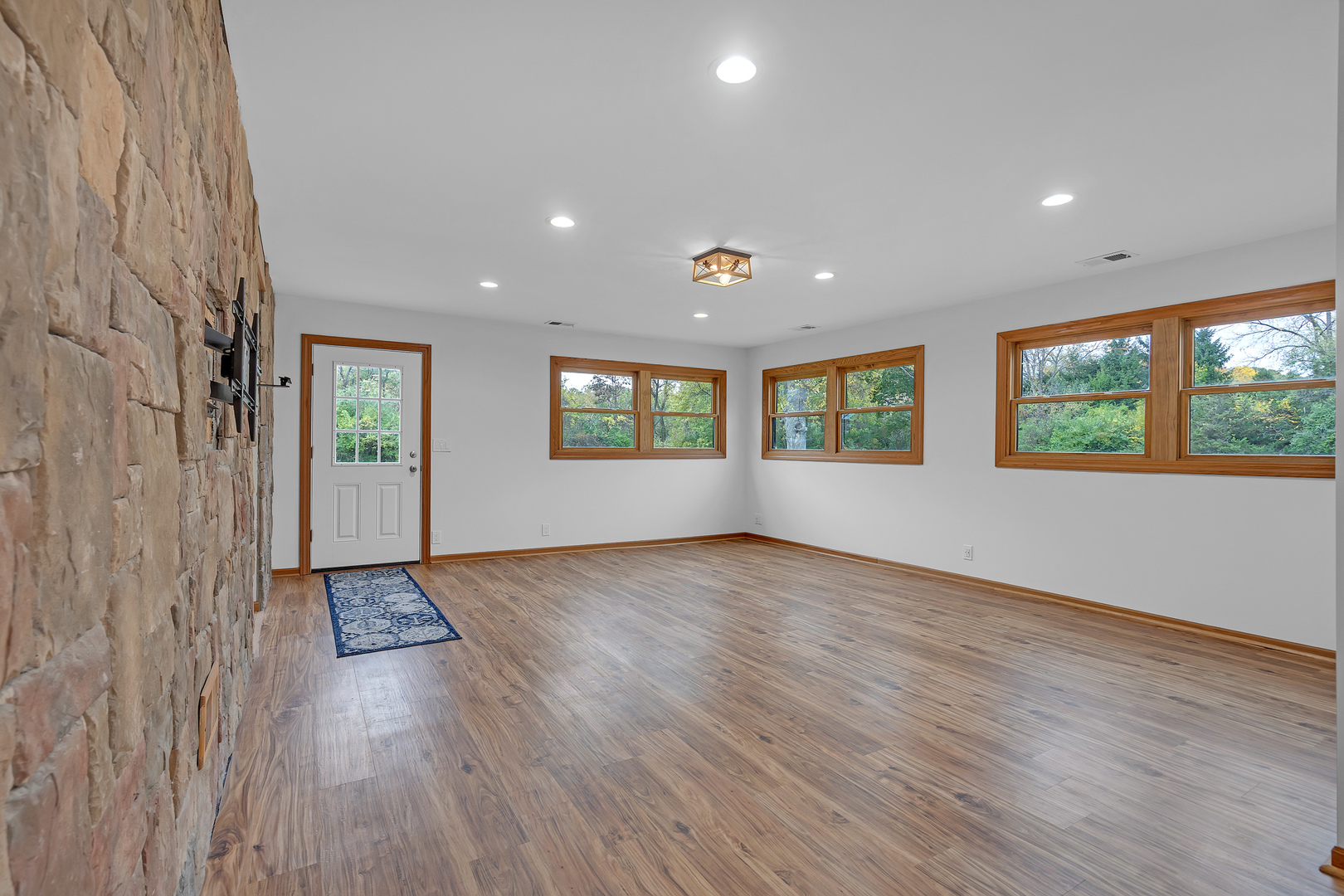 27514 N Forest Garden Road, Wauconda, IL 60084