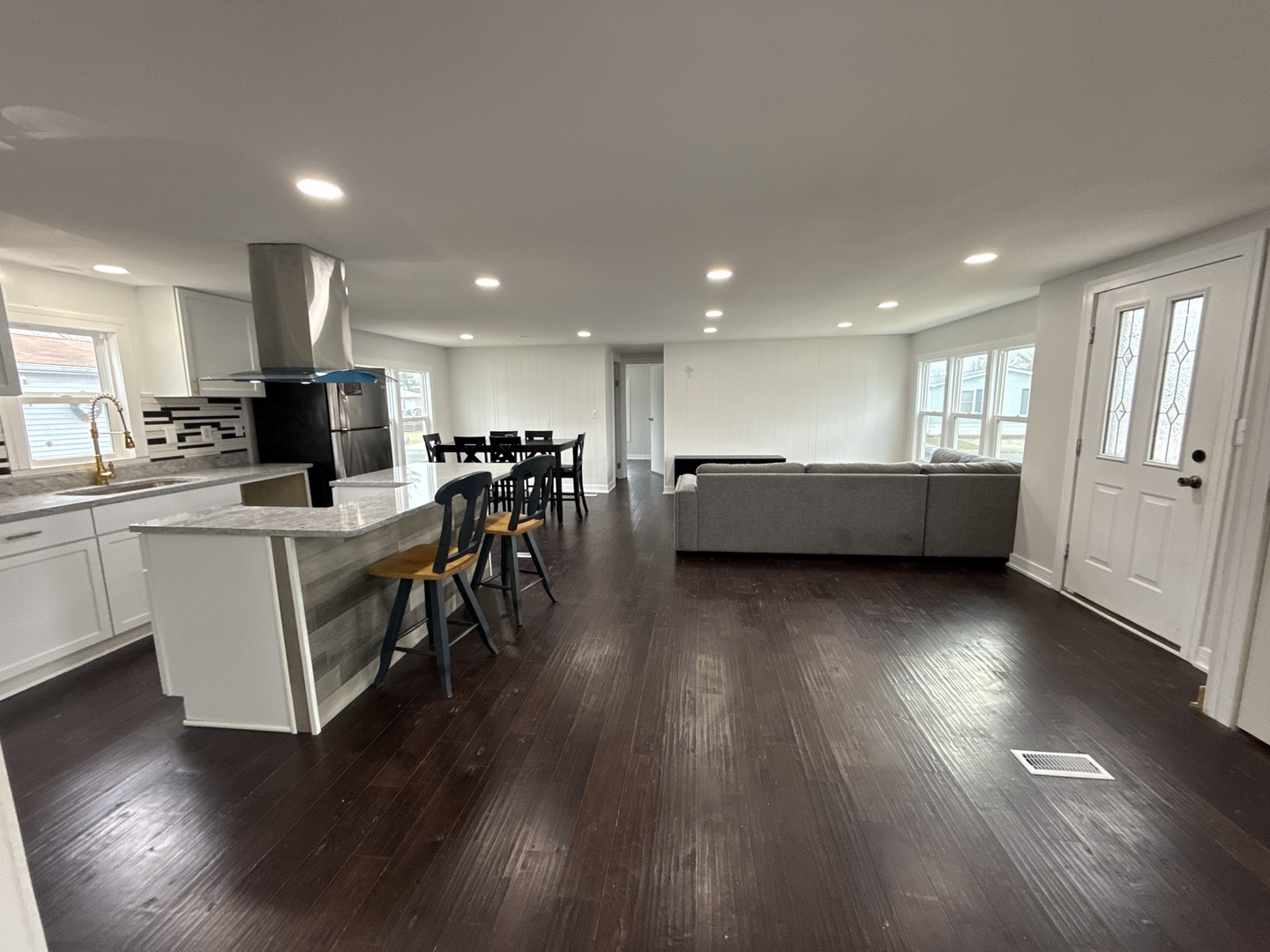 25 Hearthside Drive, Matteson, IL 60443