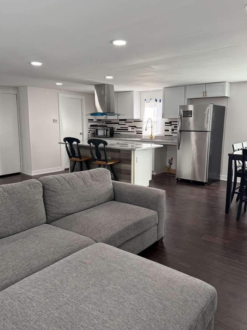 25 Hearthside Drive, Matteson, IL 60443