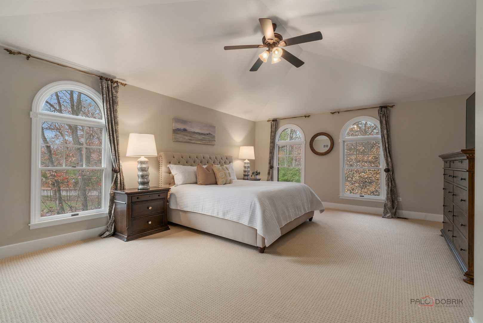 15393 W Oak Spring Road, Libertyville, IL 60048