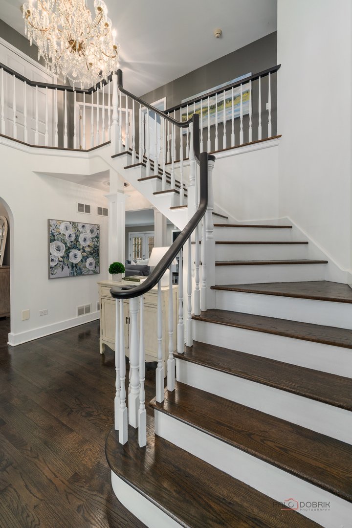 15393 W Oak Spring Road, Libertyville, IL 60048