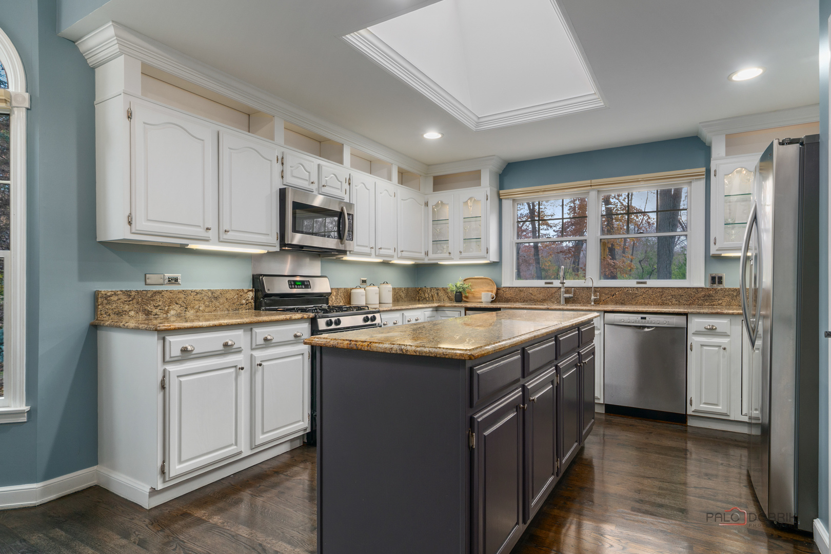 15393 W Oak Spring Road, Libertyville, IL 60048