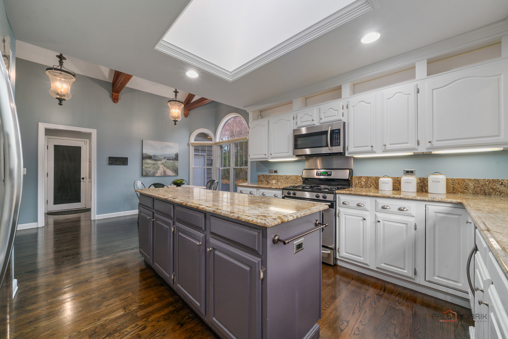 15393 W Oak Spring Road, Libertyville, IL 60048