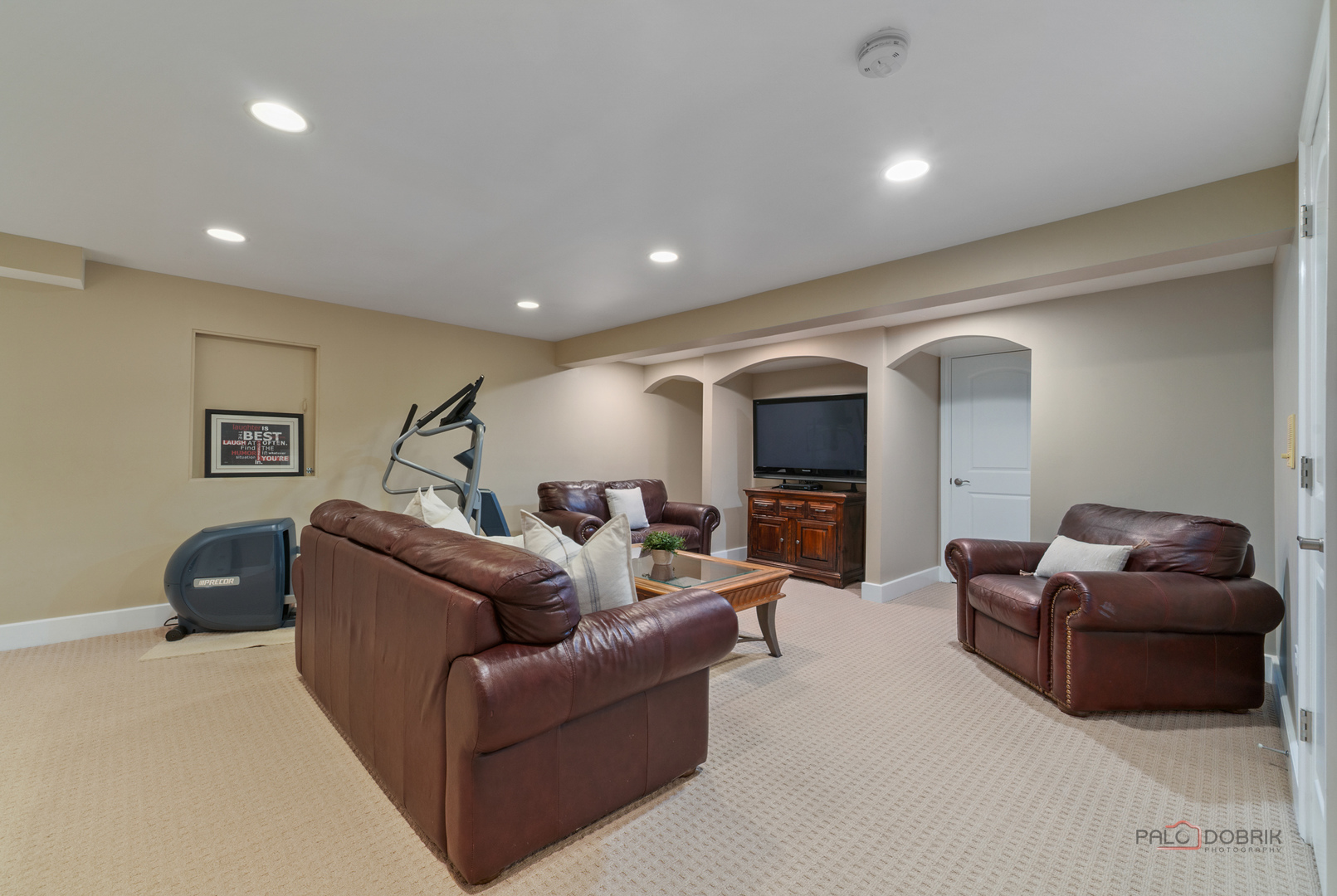 15393 W Oak Spring Road, Libertyville, IL 60048