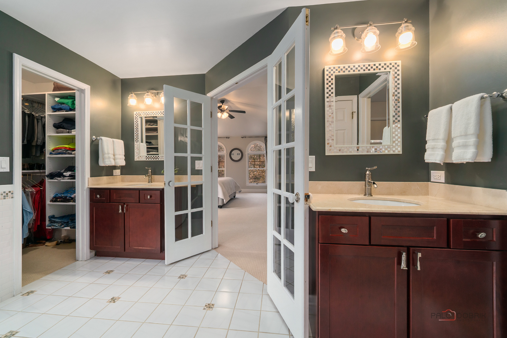 15393 W Oak Spring Road, Libertyville, IL 60048