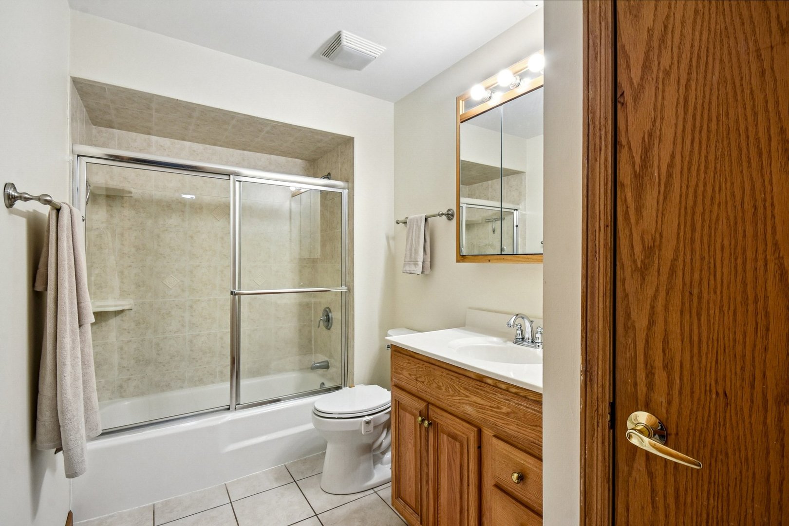 15728 Terrace Drive #RO1, Oak Forest, IL 60452