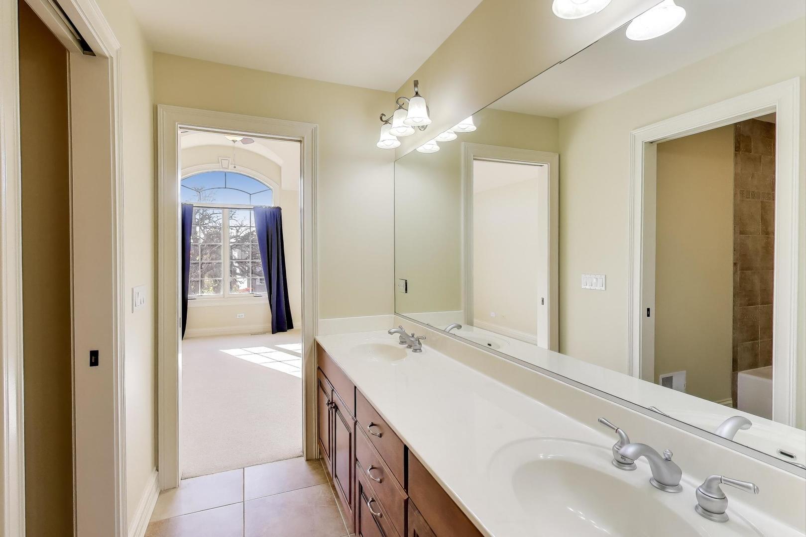 South Elgin, IL 60177