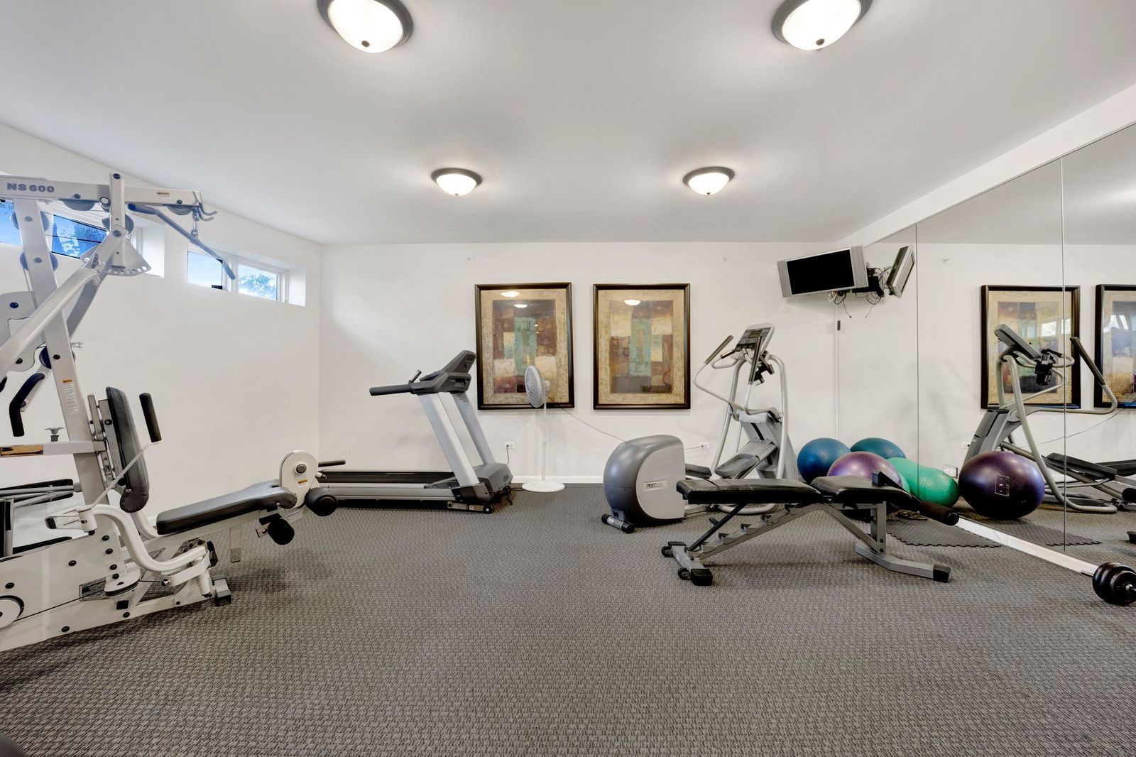 145 S York Street #322, Elmhurst, IL 60126