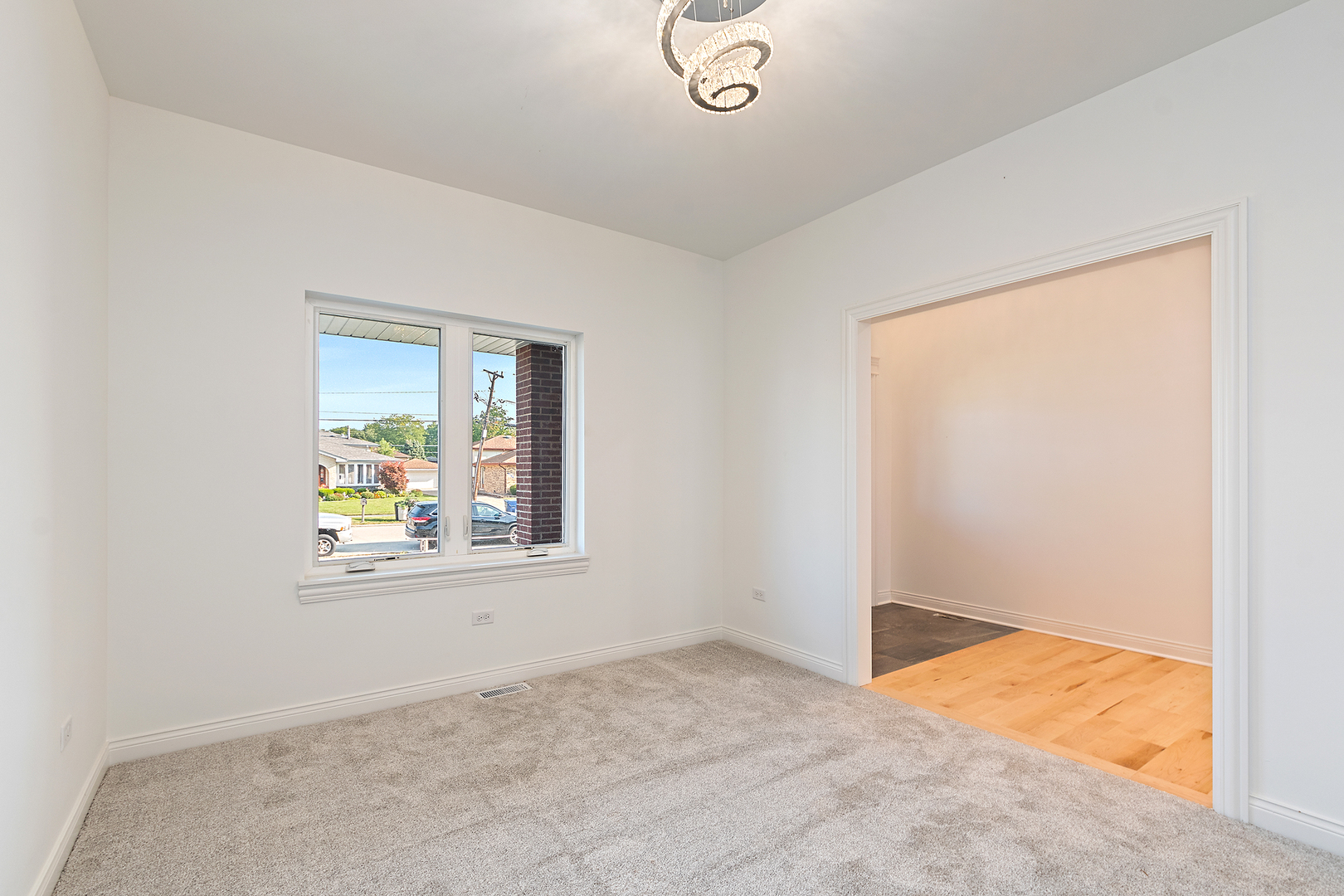 6705 W 91st Place, Oak Lawn, IL 60453