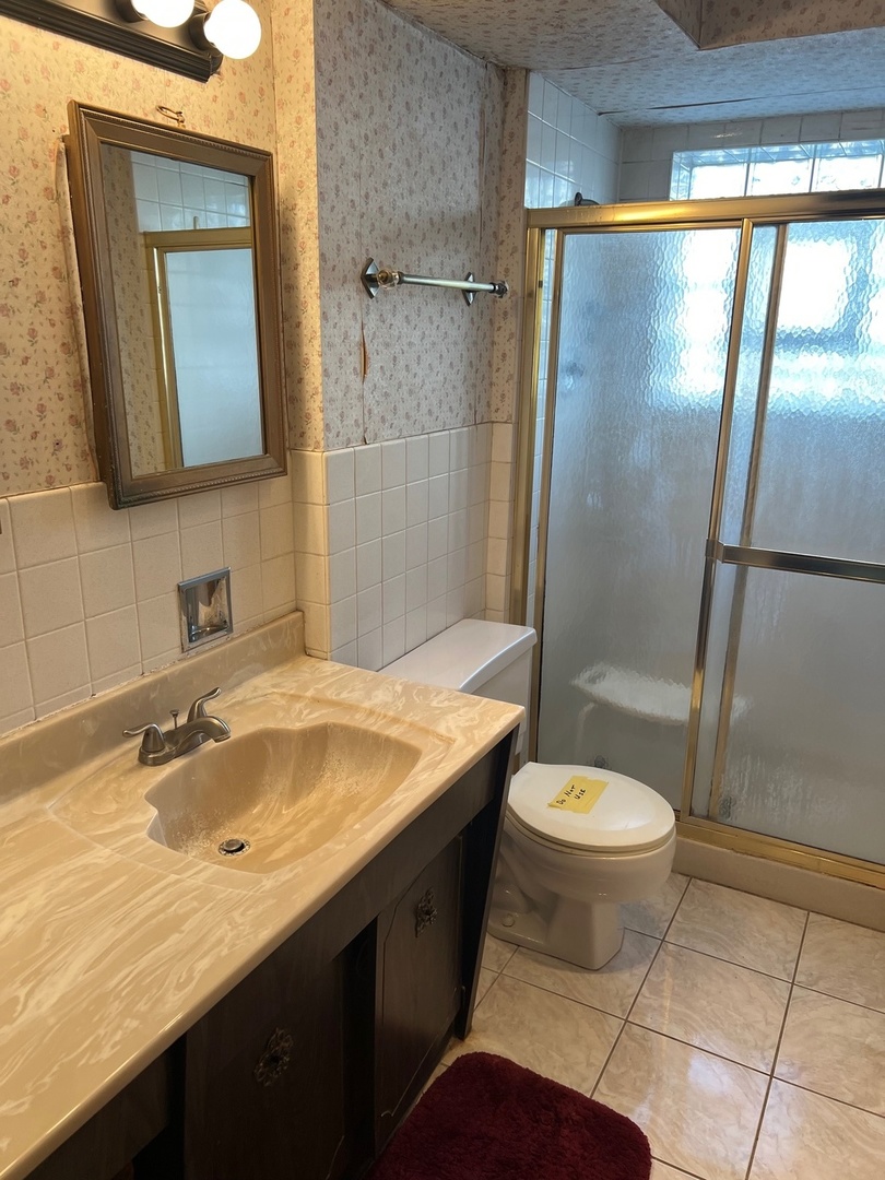 5200 GALITZ Street #105, Skokie, IL 60077