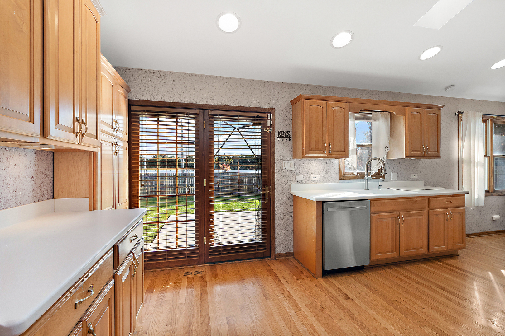 17709 PEACOCK Lane, Tinley Park, IL 60477