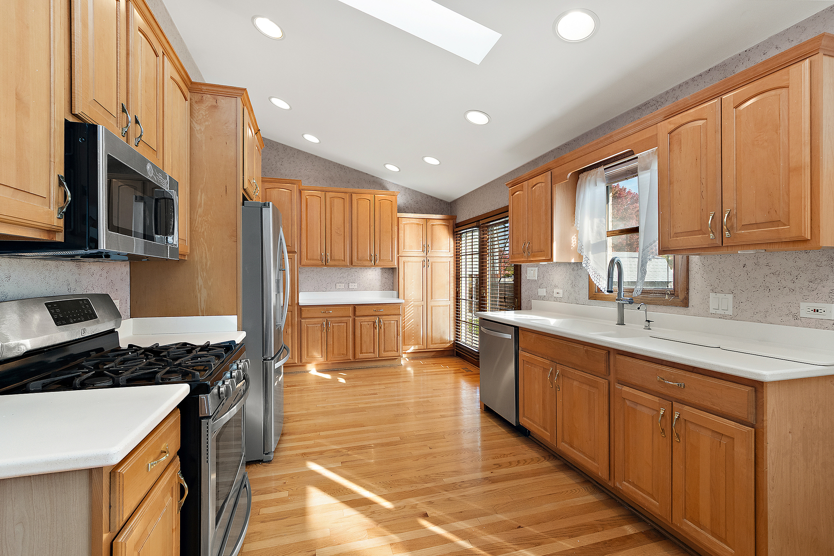 17709 PEACOCK Lane, Tinley Park, IL 60477