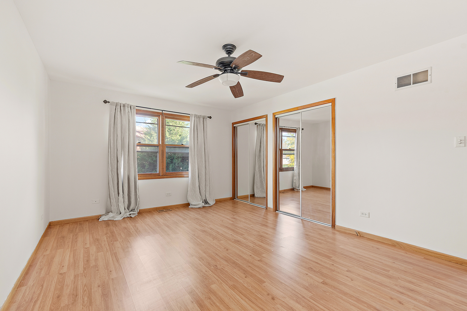 17709 PEACOCK Lane, Tinley Park, IL 60477