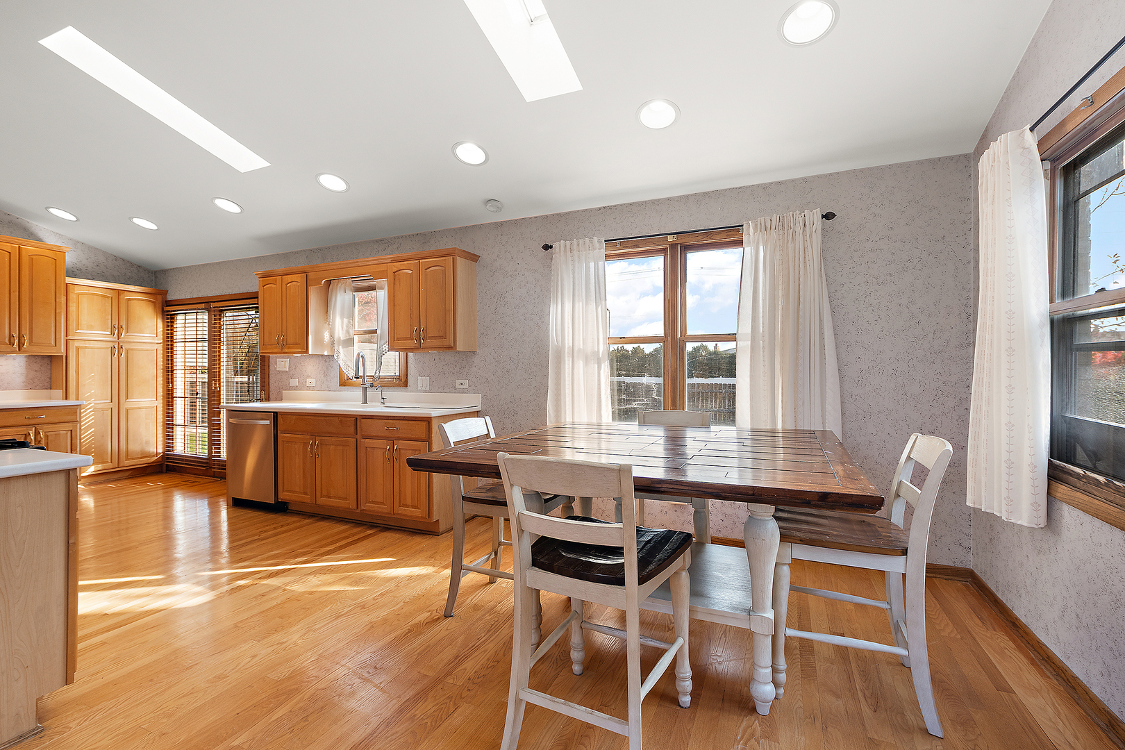 17709 PEACOCK Lane, Tinley Park, IL 60477