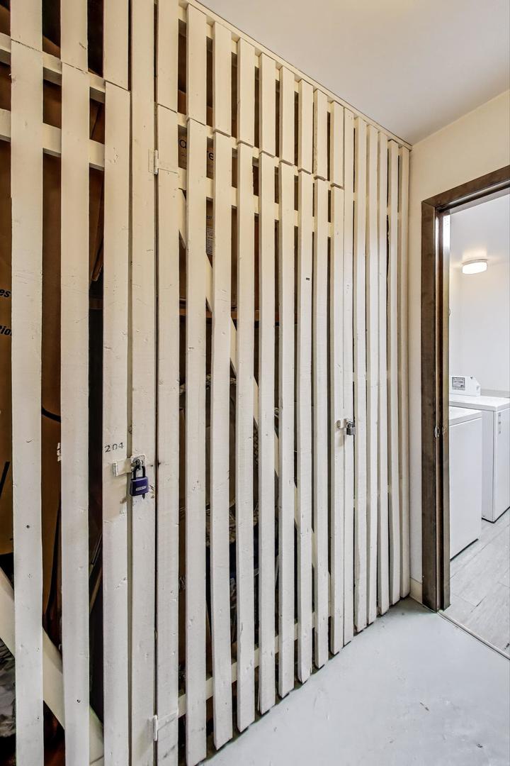 5840 W 104th Street #209, Oak Lawn, IL 60453