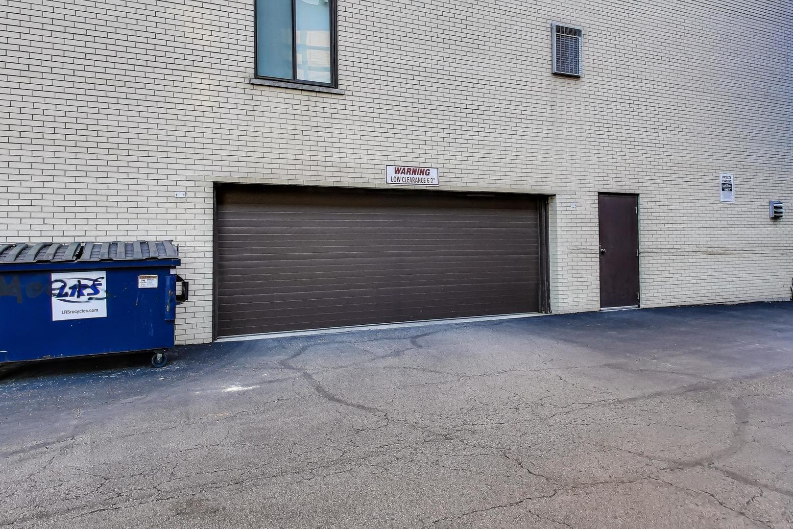 5840 W 104th Street #209, Oak Lawn, IL 60453