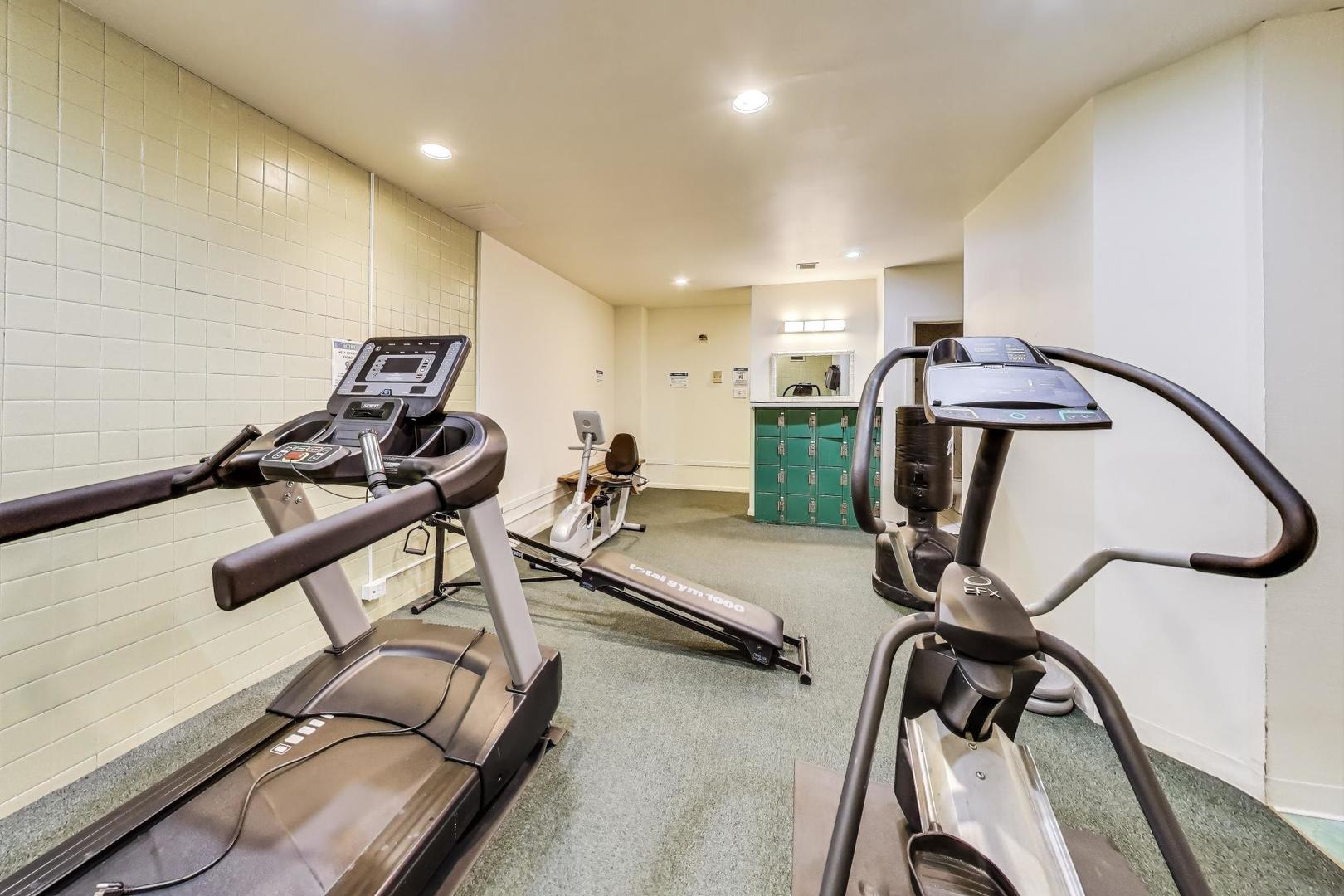 5840 W 104th Street #209, Oak Lawn, IL 60453