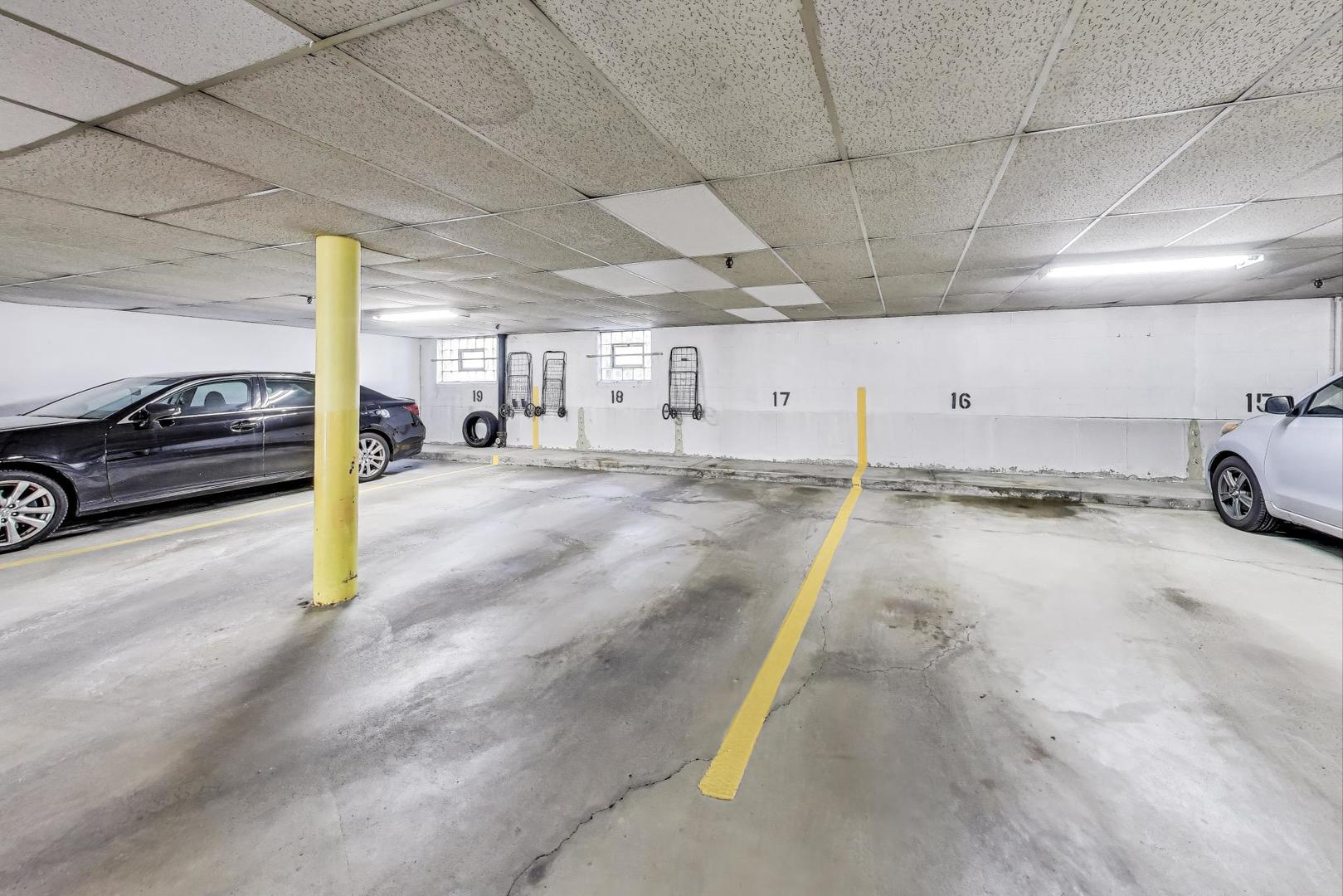 5840 W 104th Street #209, Oak Lawn, IL 60453