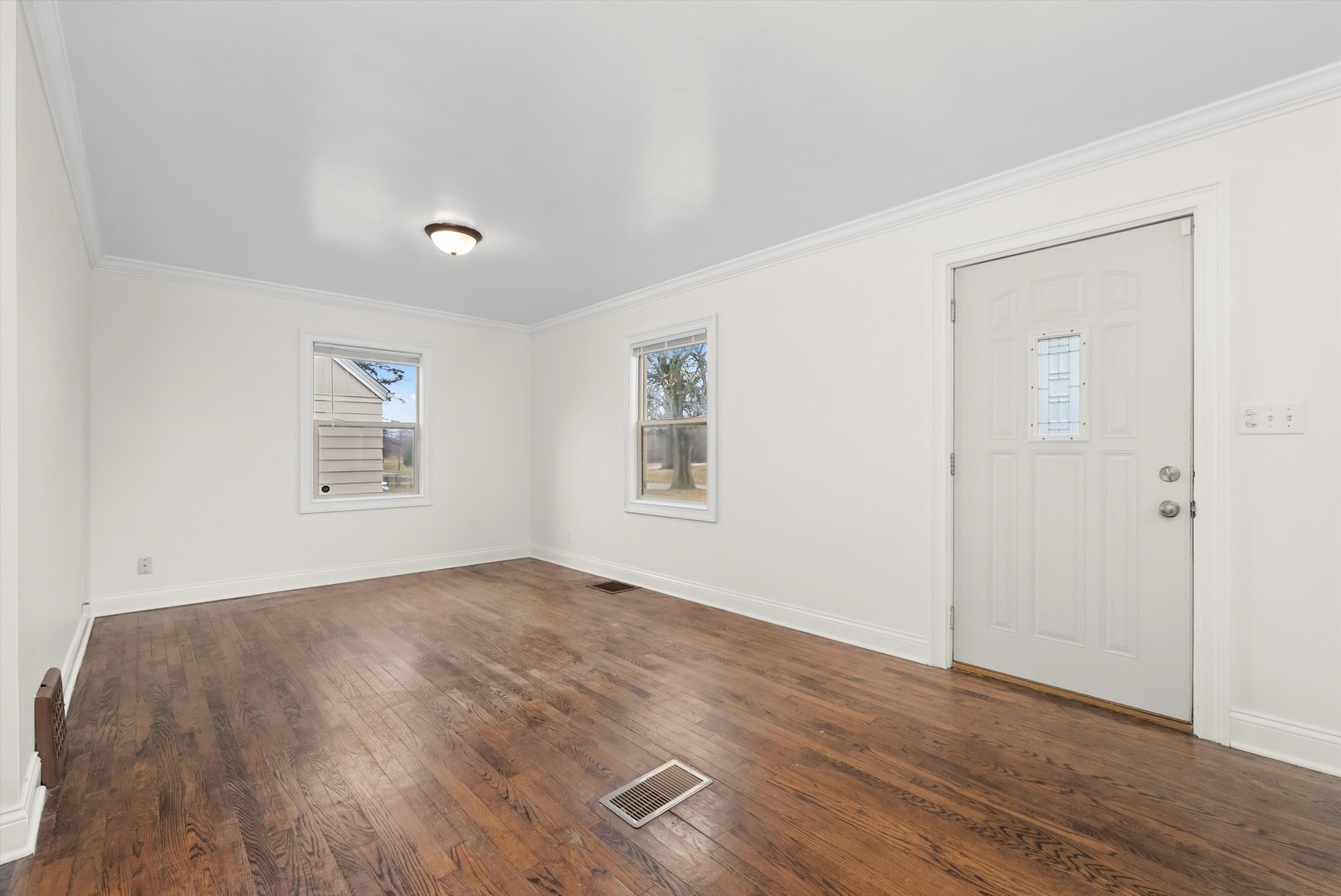 2512 Salem Boulevard, Zion, IL 60099