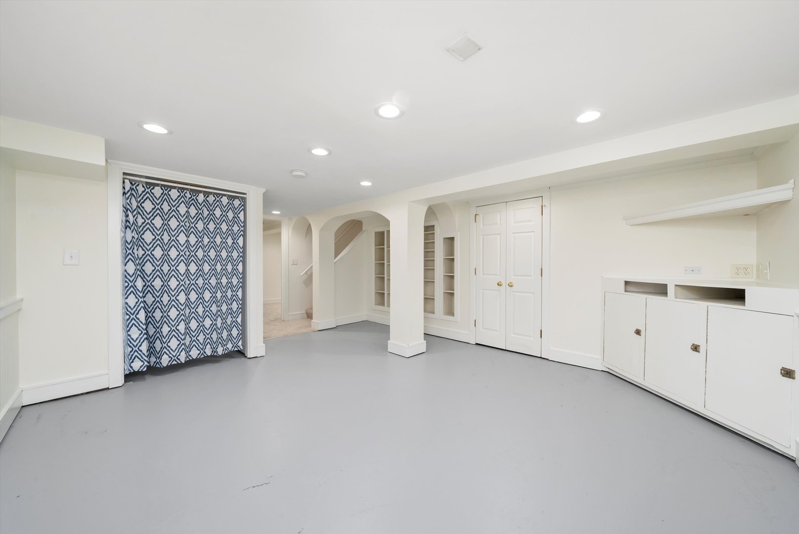 2512 Salem Boulevard, Zion, IL 60099