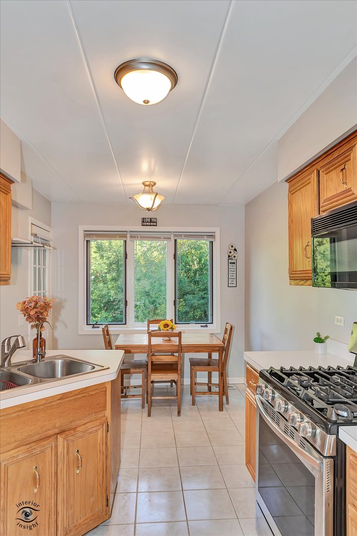 5150 Shadow Creek Drive #4, Oak Forest, IL 60452