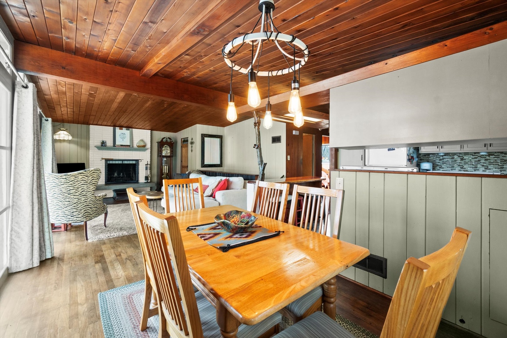 214 Pottawatomie Lane, New Lenox, IL 60451