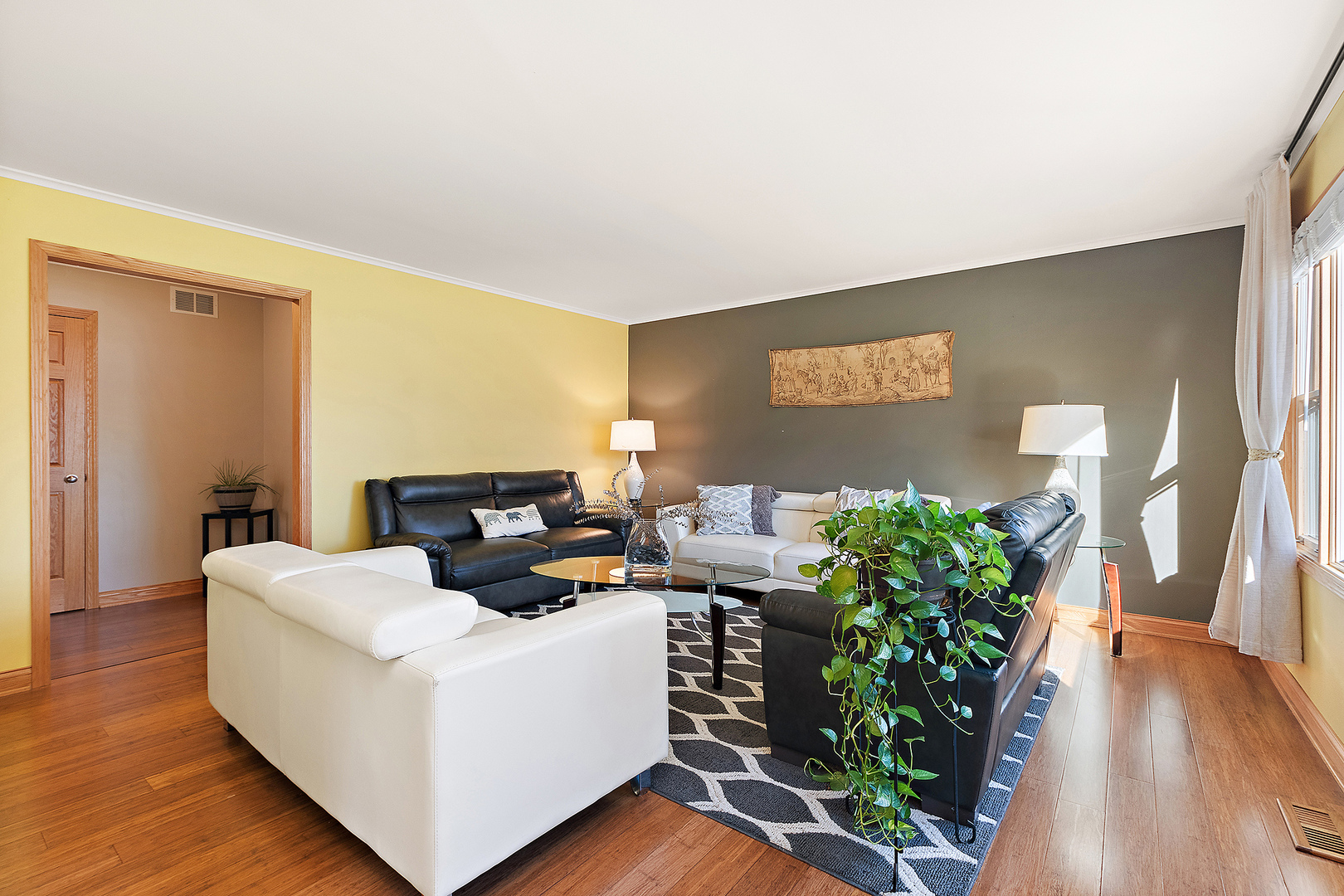 10736 Moody Avenue, Chicago Ridge, IL 60415