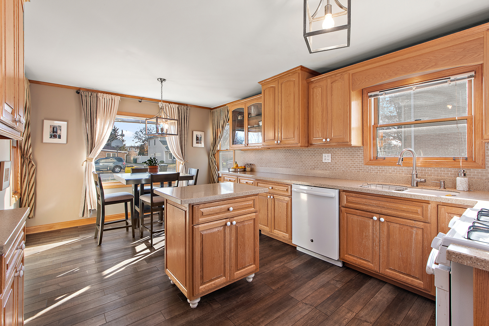 10736 Moody Avenue, Chicago Ridge, IL 60415