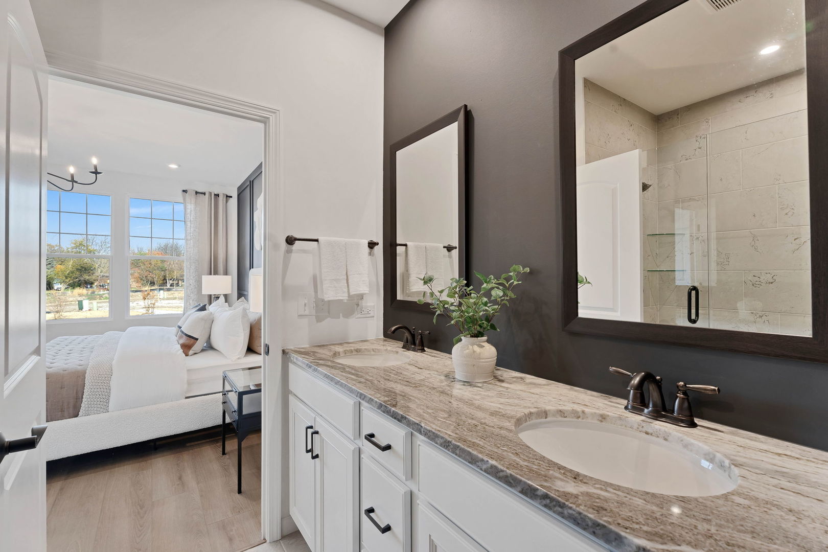 1421 Preserve Drive #18, Carol Stream, IL 60188