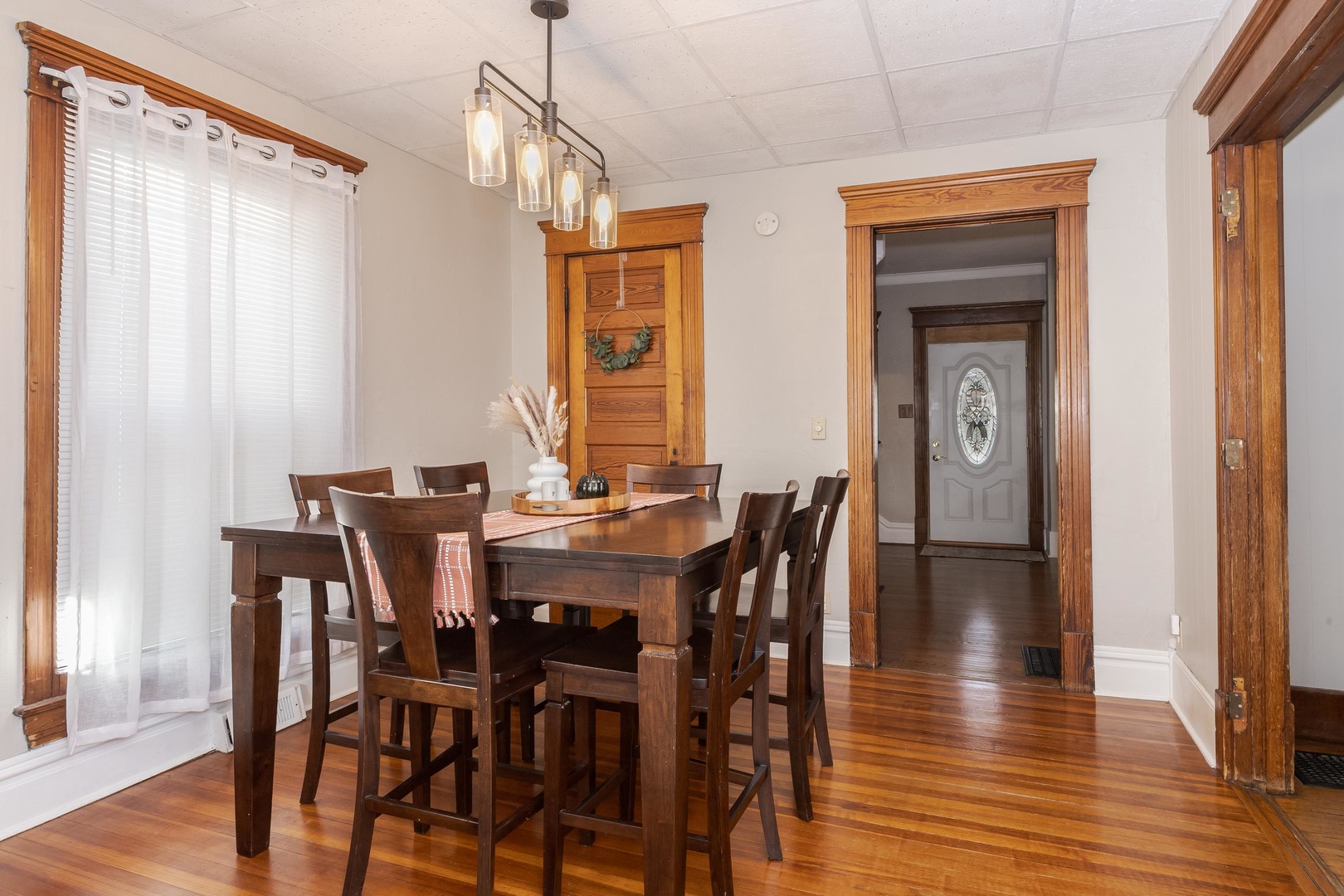 609 N Jackson Street, Clinton, IL 61727