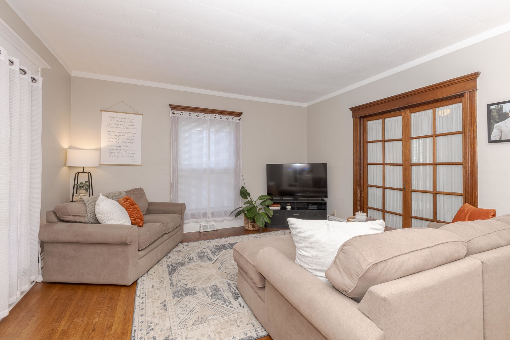 609 N Jackson Street, Clinton, IL 61727