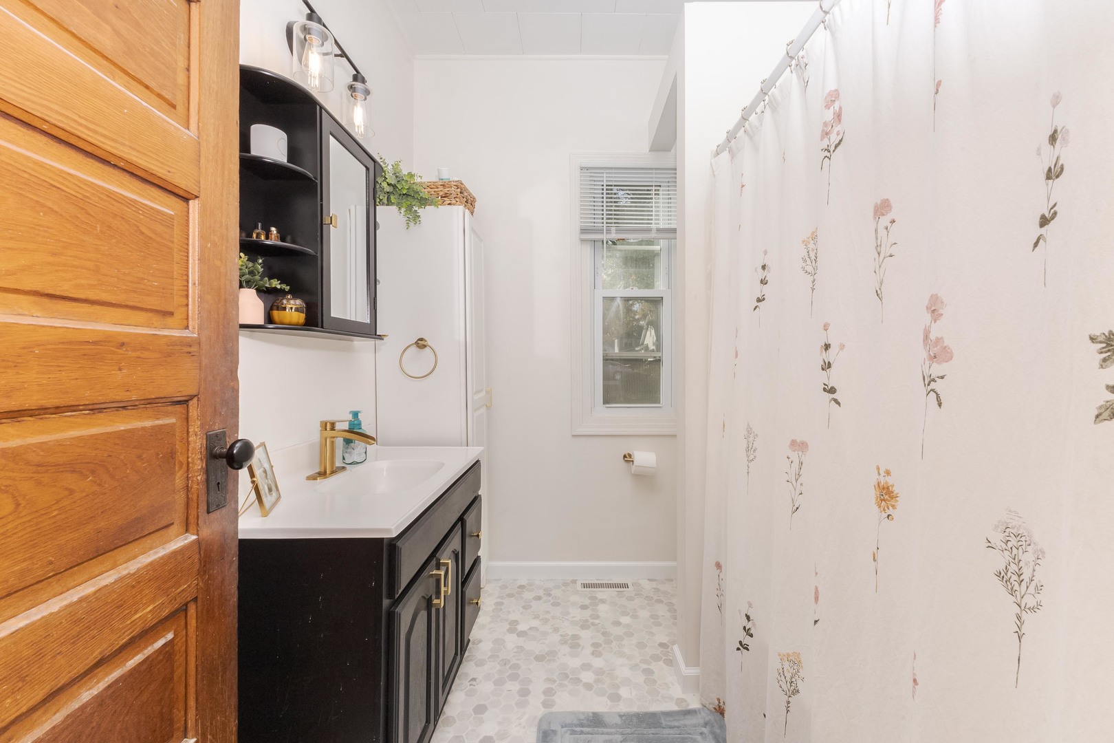 609 N Jackson Street, Clinton, IL 61727