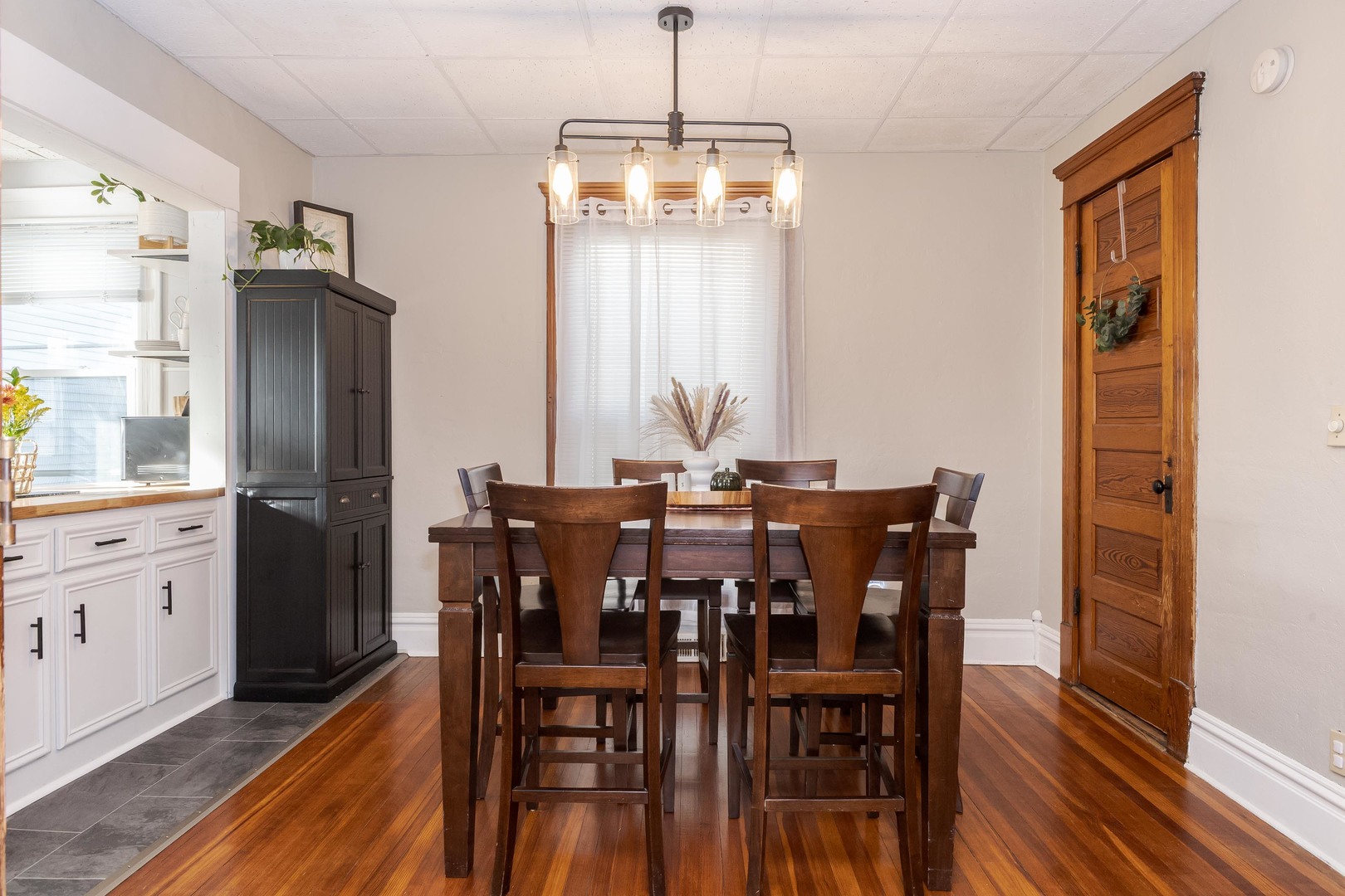 609 N Jackson Street, Clinton, IL 61727