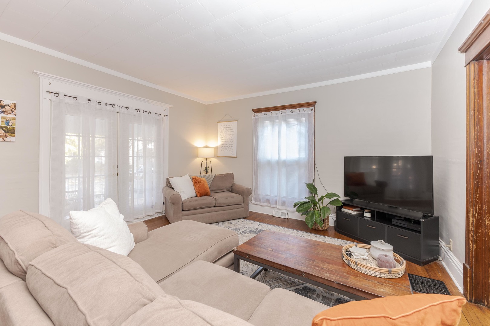 609 N Jackson Street, Clinton, IL 61727