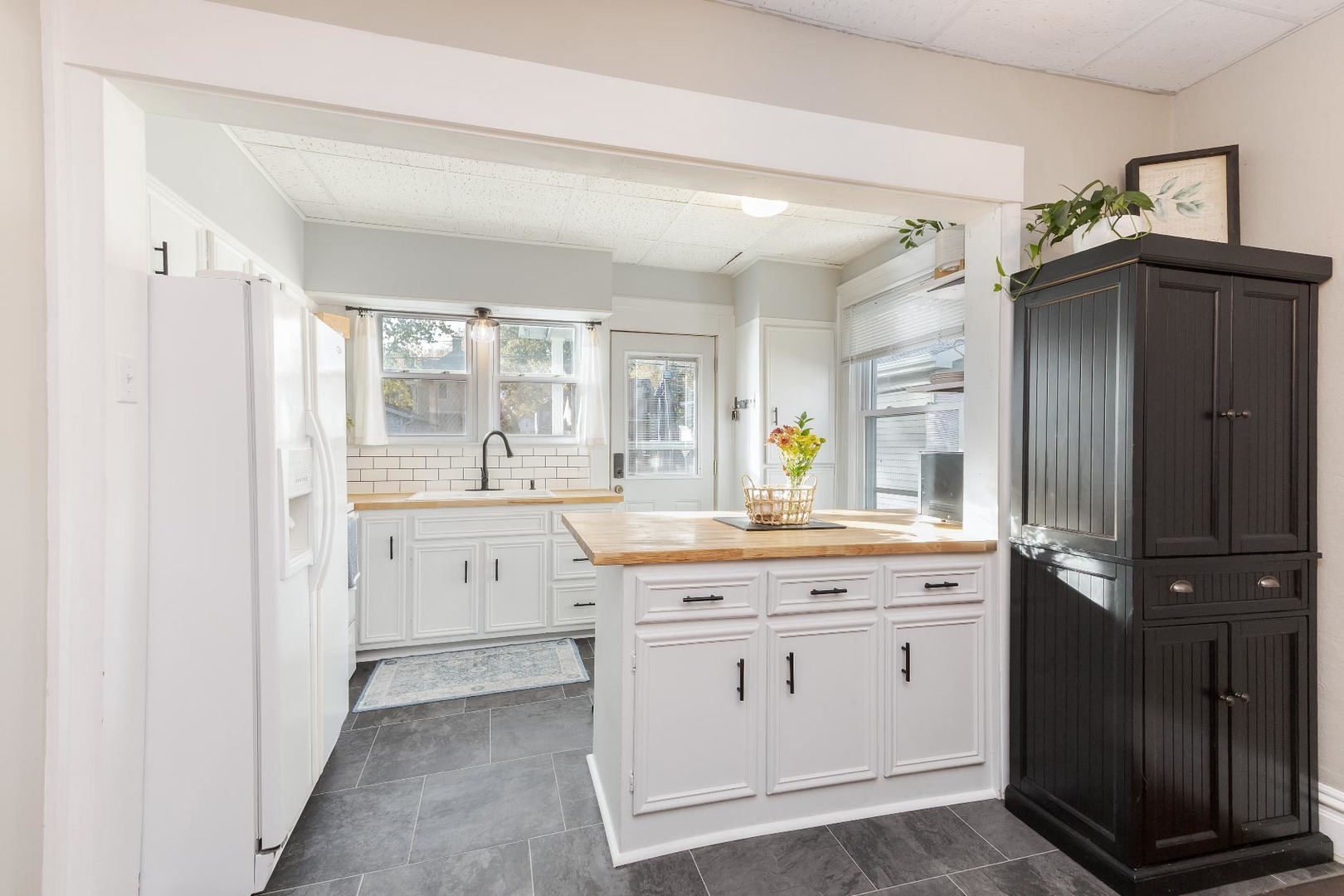 609 N Jackson Street, Clinton, IL 61727