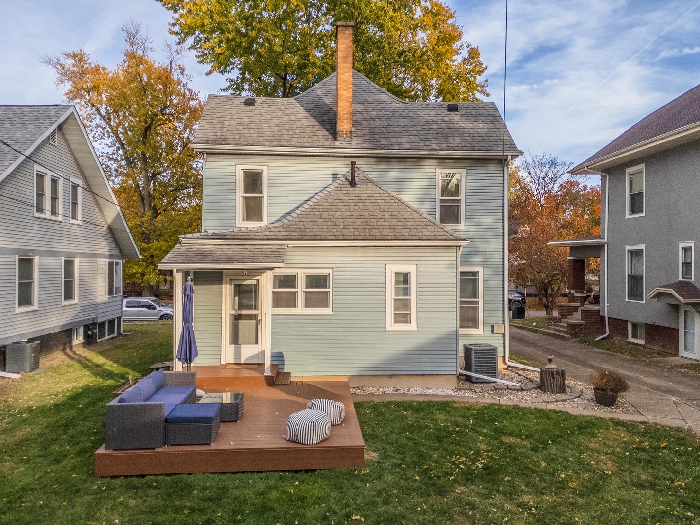 609 N Jackson Street, Clinton, IL 61727