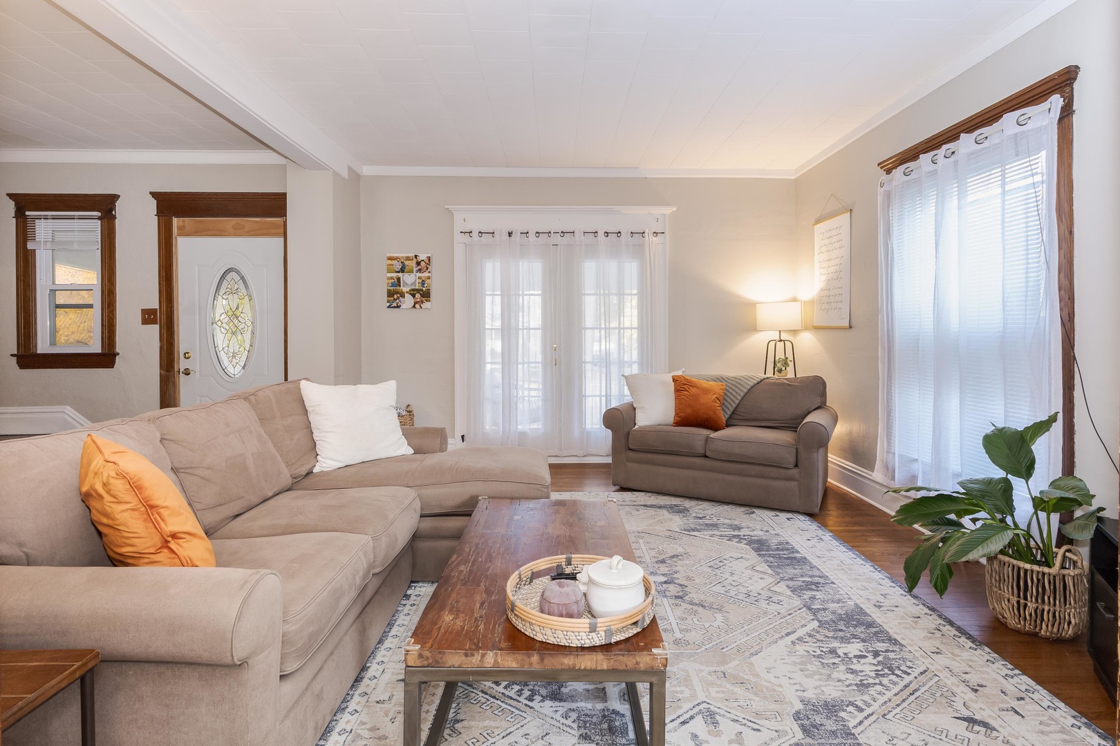 609 N Jackson Street, Clinton, IL 61727