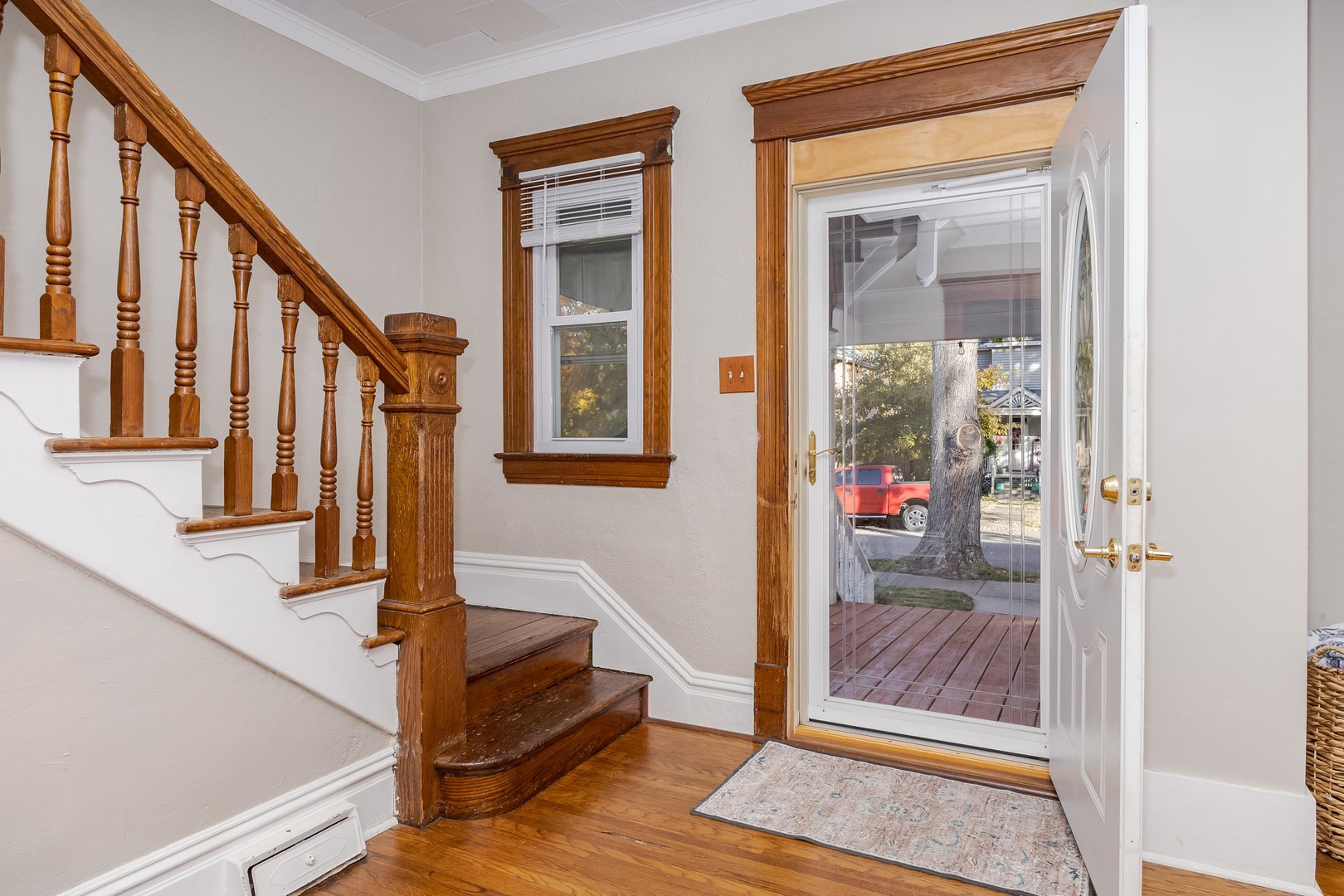 609 N Jackson Street, Clinton, IL 61727