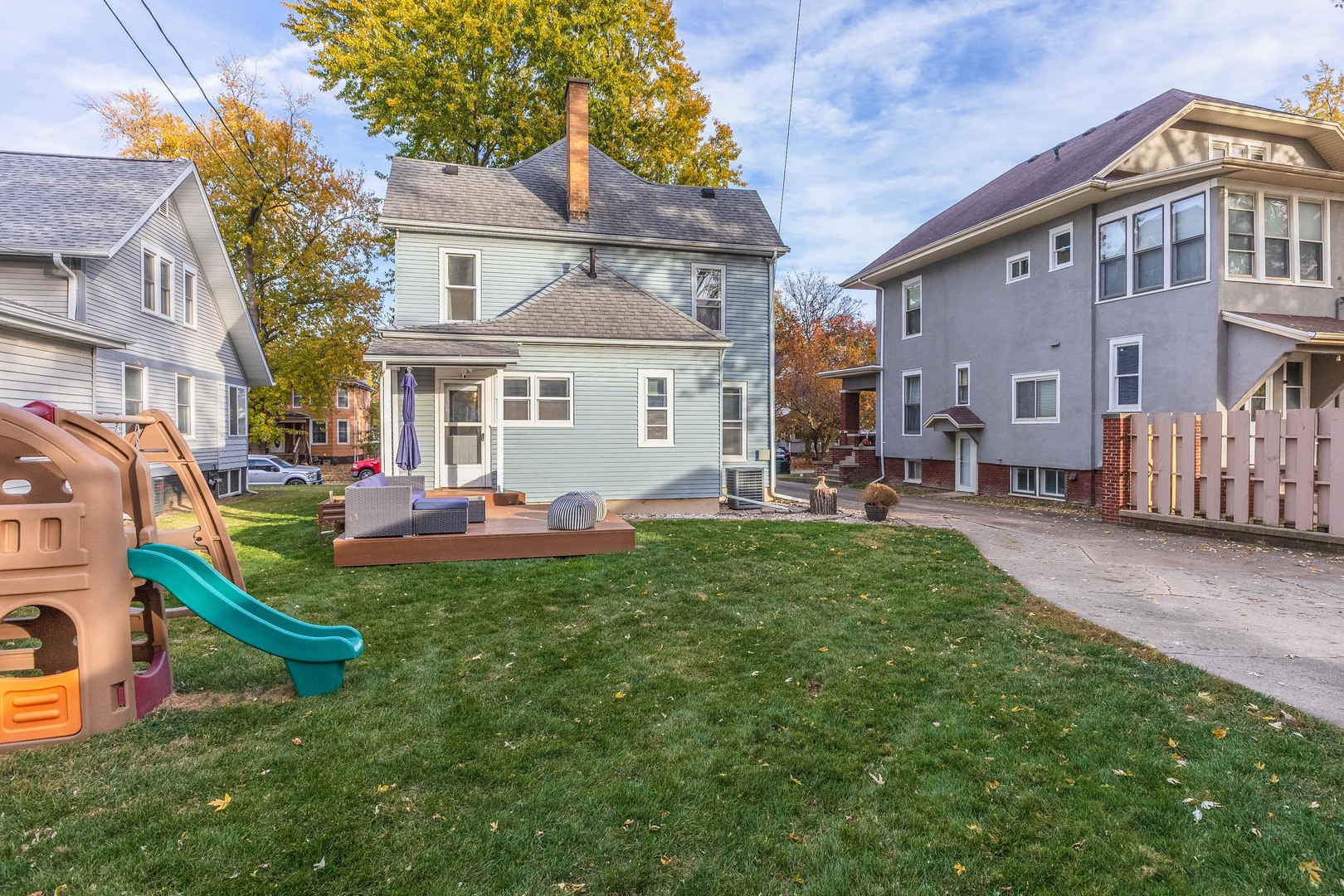 609 N Jackson Street, Clinton, IL 61727