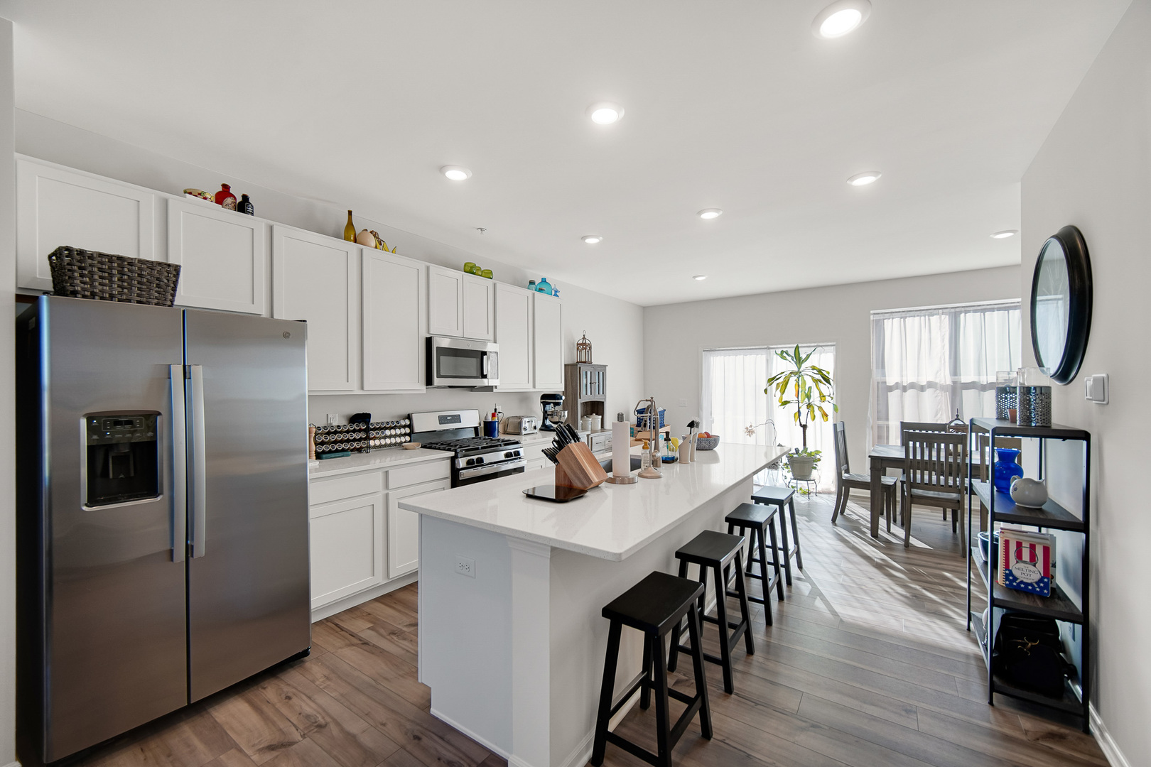 1015 Atterberg Road, South Elgin, IL 60177