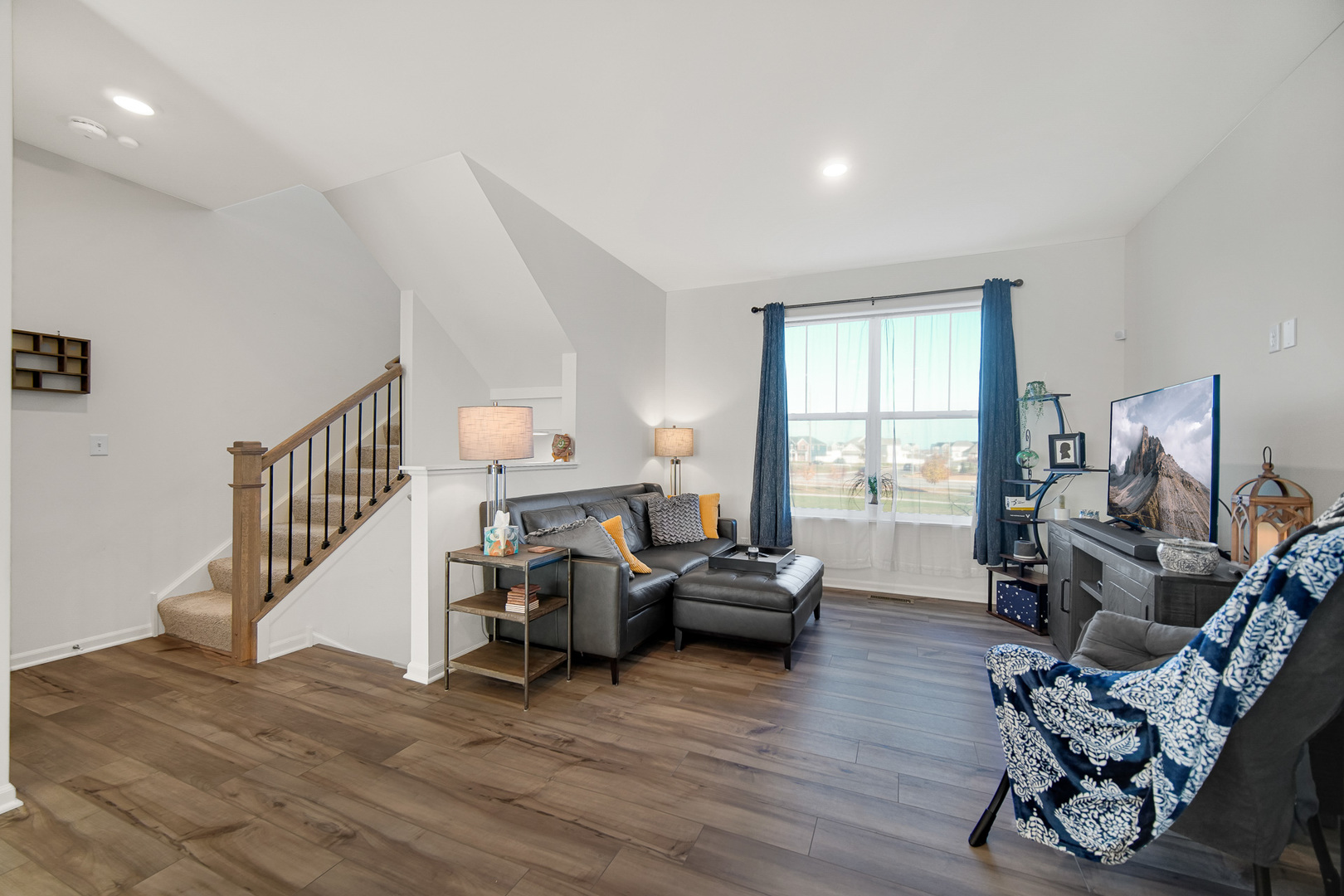 1015 Atterberg Road, South Elgin, IL 60177