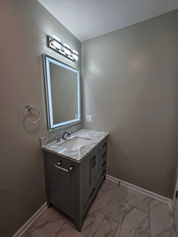 1201 Bard Road, Crystal Lake, IL 60014